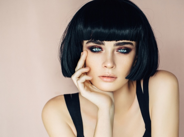 Colour cosmetic market starts to fade