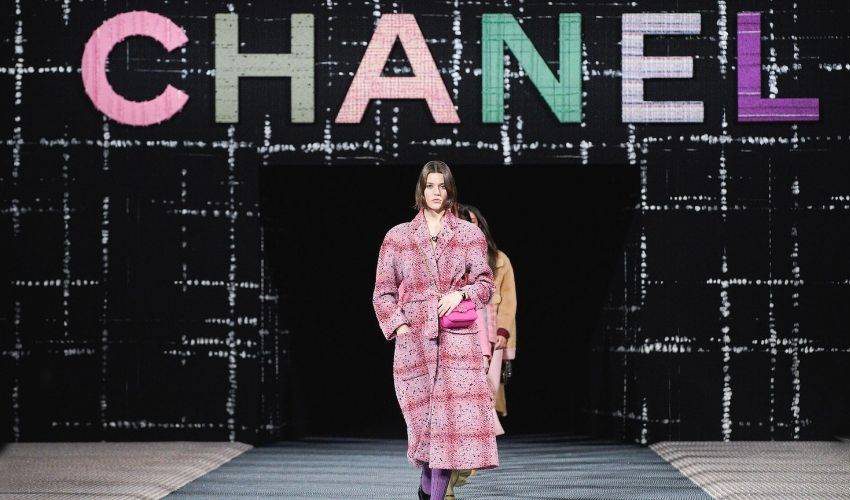 Fashion trends in Paris this year – look that trendy