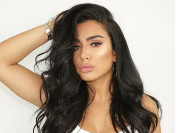 4 'macro' makeup trends to watch
