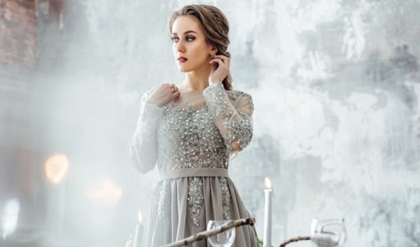 Gray evening dresses this season: photos of fashionable styles